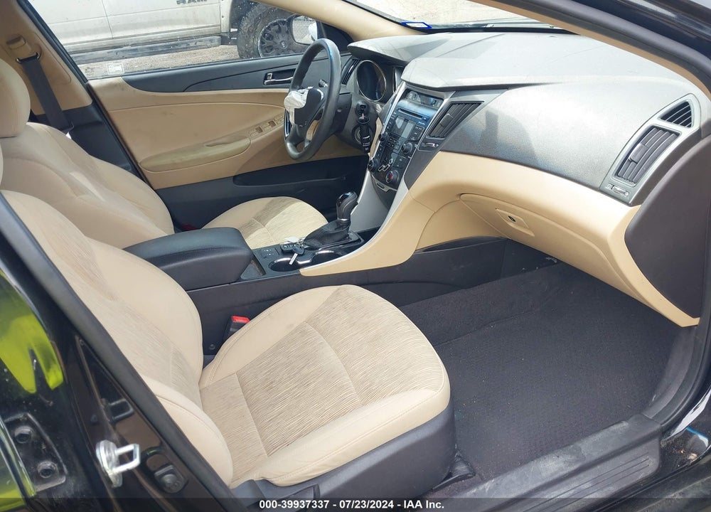 2013 HYUNDAI SONATA GLS VIN: 5NPEB4AC7DH555715