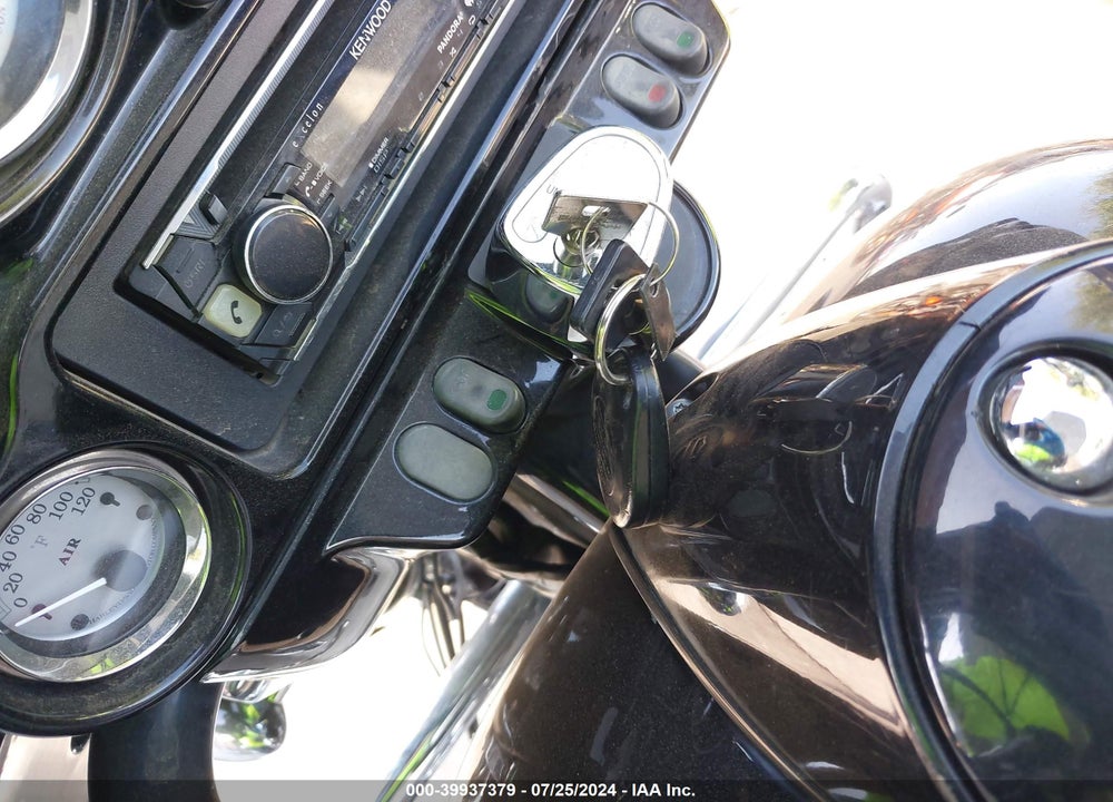 2013 HARLEY-DAVIDSON FLHX STREET GLIDE VIN: 1HD1KBM30DB627546