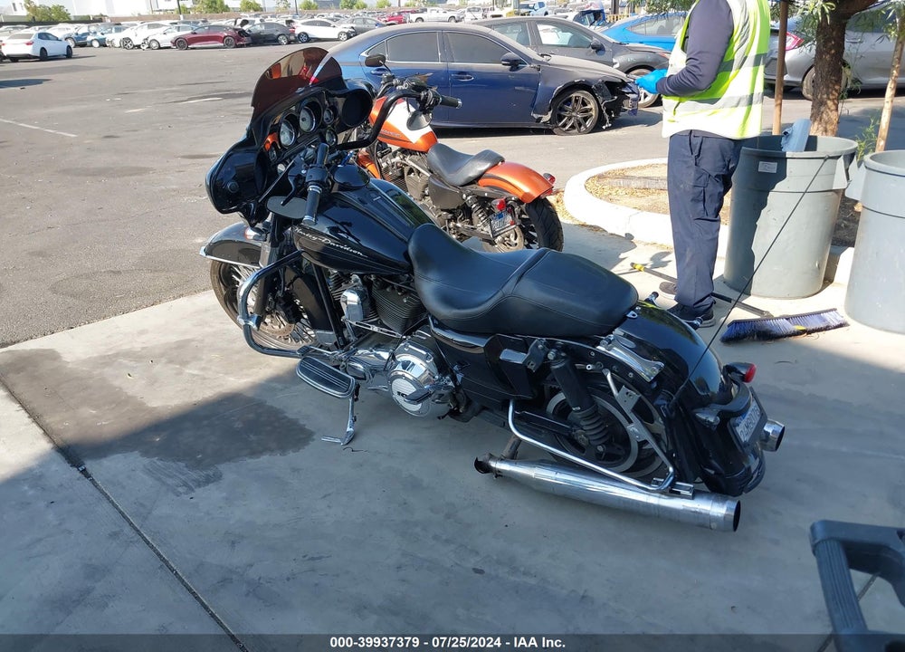 2013 HARLEY-DAVIDSON FLHX STREET GLIDE VIN: 1HD1KBM30DB627546