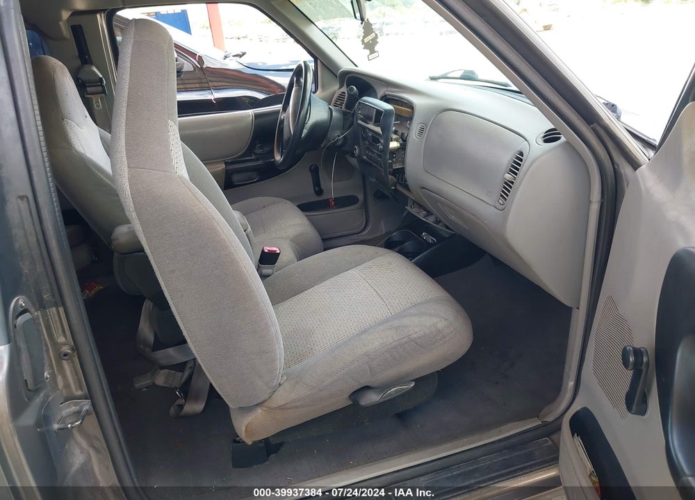 2000 MAZDA B3000 SE/TL VIN: 4F4YR16V4YTM04292