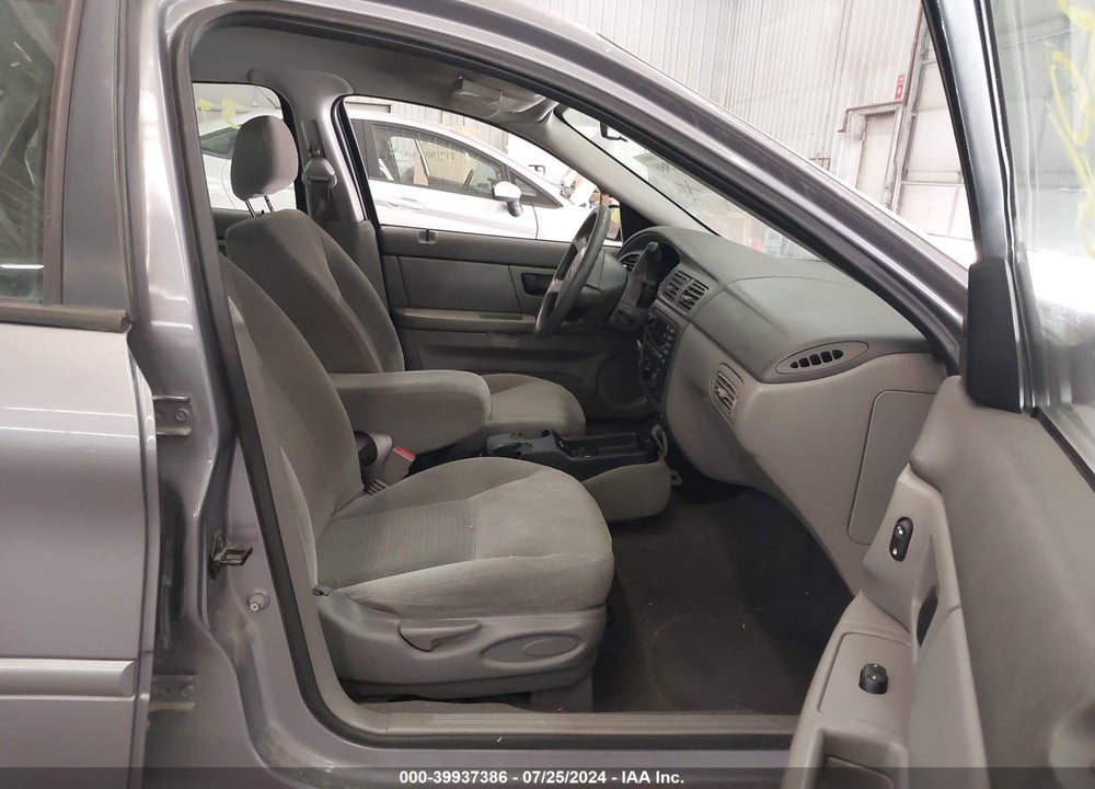 2006 FORD TAURUS SE VIN: 1FAHP53U76A216706
