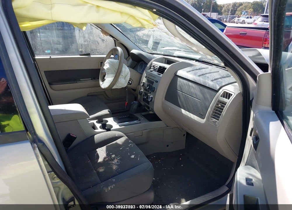 2009 FORD ESCAPE VIN: 1FMCU03769KA29087