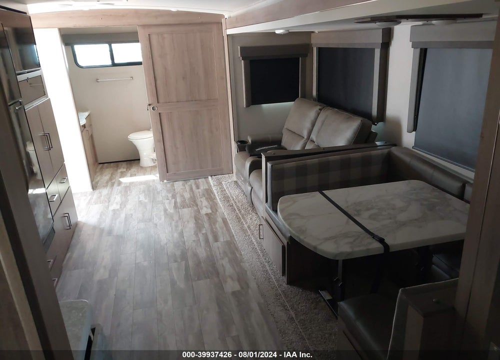 2022 GRAND DESIGN TRANSCEND VIN: 573TE3029N5509069