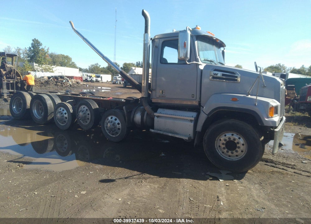 2019 WESTERN STAR 4700 SET FORWARD AXLE VIN: 5KKWAVDVXKLKL7296