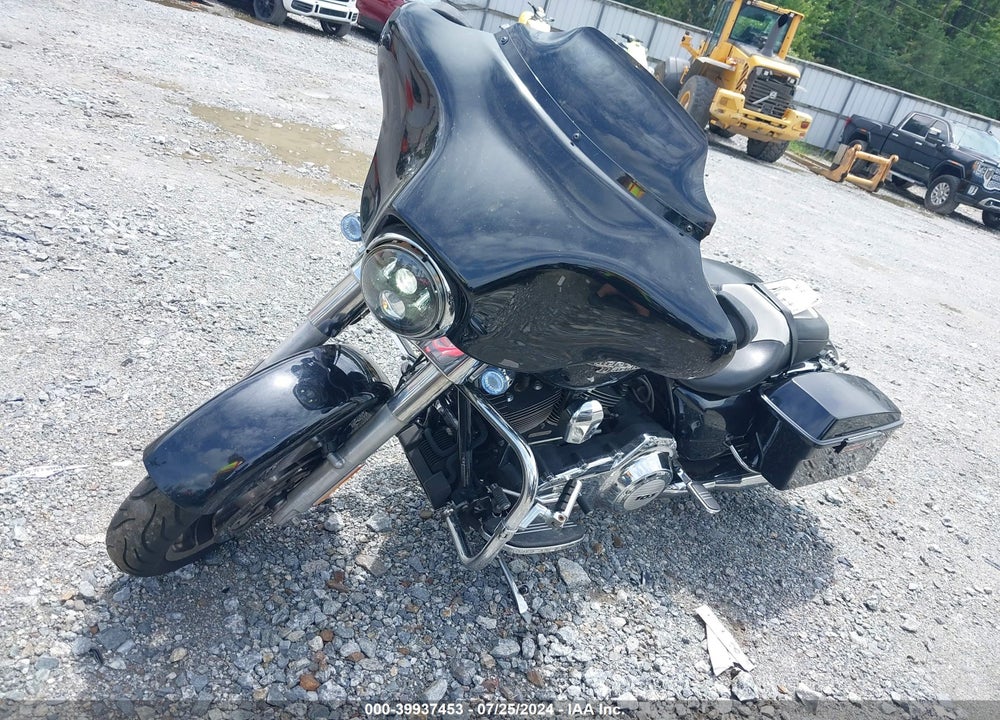 2013 HARLEY-DAVIDSON FLHX STREET GLIDE VIN: 1HD1KBM12DB649997