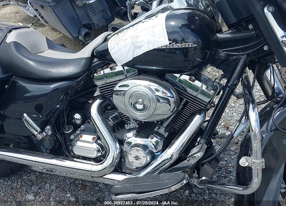 2013 HARLEY-DAVIDSON FLHX STREET GLIDE VIN: 1HD1KBM12DB649997