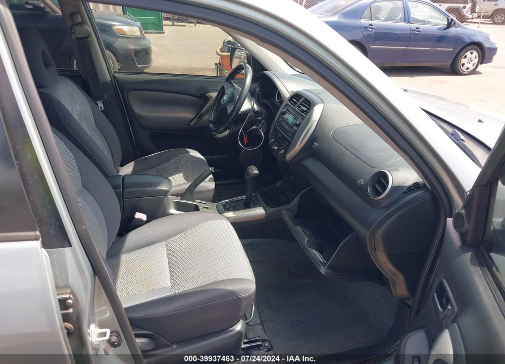2005 TOYOTA RAV4 VIN: JTEHD20VX56045736