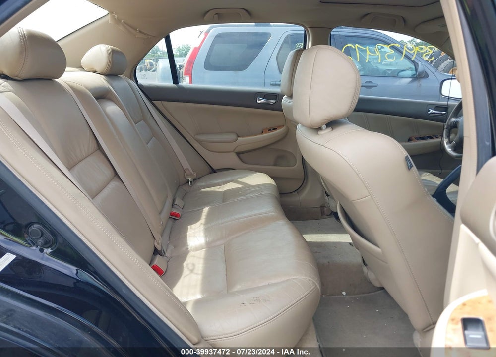 2004 HONDA ACCORD 3.0 EX VIN: 1HGCM66524A068227