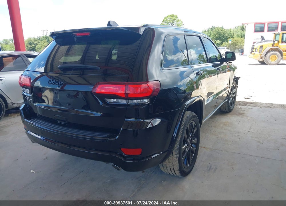 2018 JEEP GRAND CHEROKEE ALTITUDE 4X2 VIN: 1C4RJEAG1JC111895
