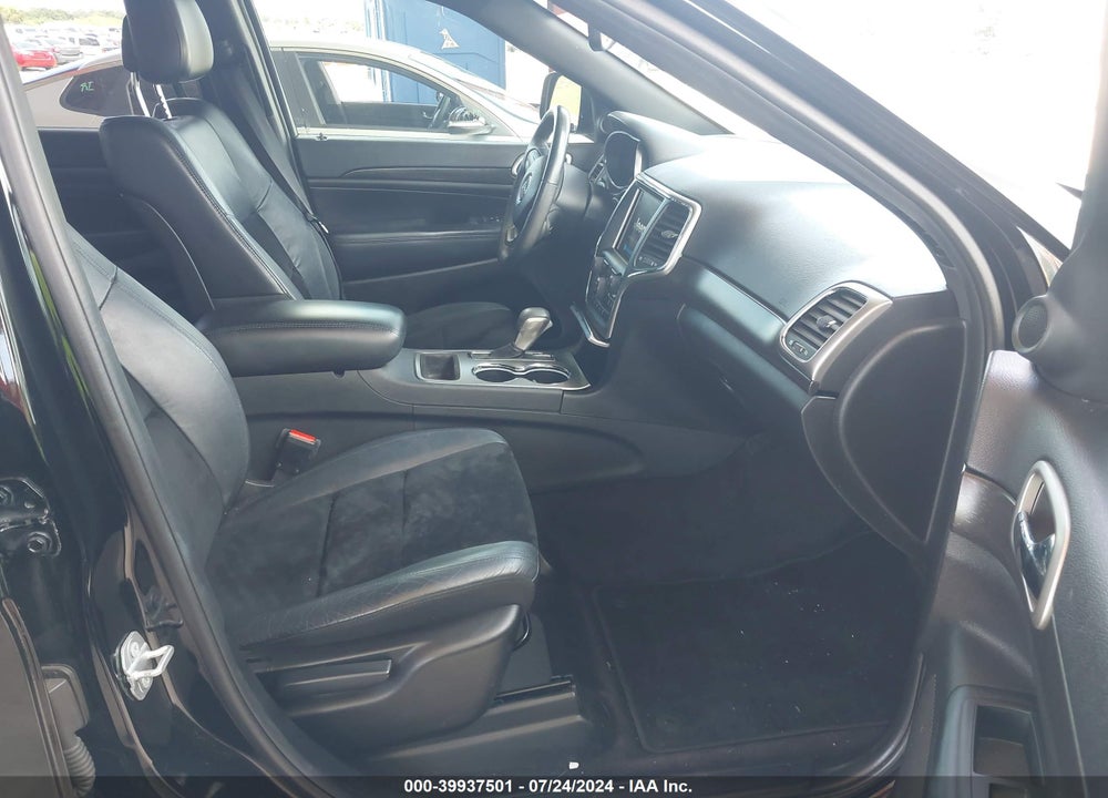 2018 JEEP GRAND CHEROKEE ALTITUDE 4X2 VIN: 1C4RJEAG1JC111895