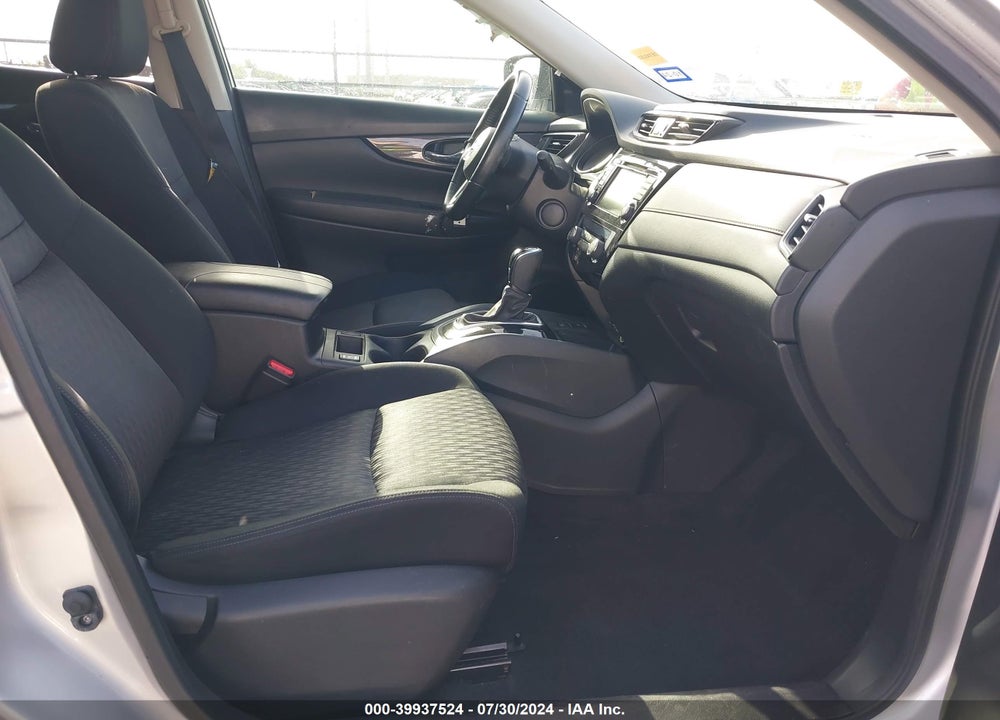 2019 NISSAN ROGUE SV VIN: JN8AT2MT1KW268832