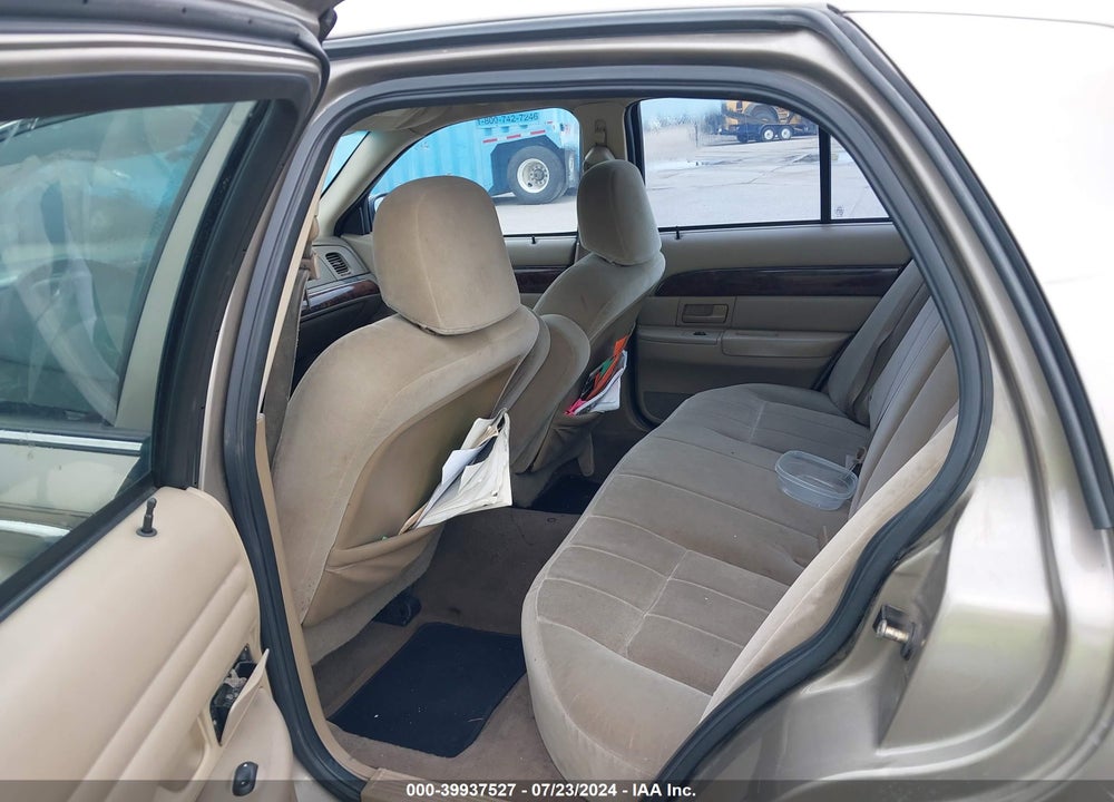 2004 MERCURY GRAND MARQUIS GS VIN: 2MEFM74W04X683782