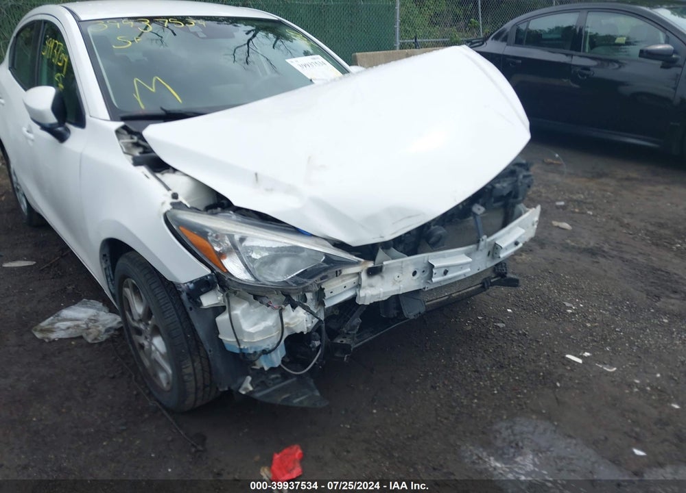 2016 SCION IA VIN: 3MYDLBZV6GY133110