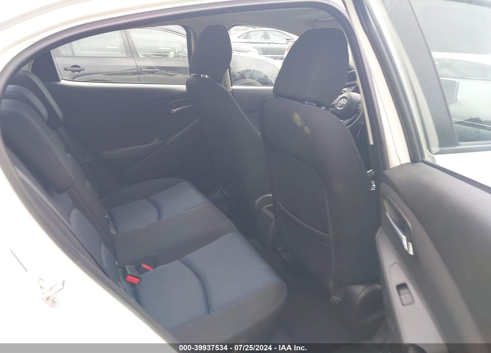 2016 SCION IA VIN: 3MYDLBZV6GY133110