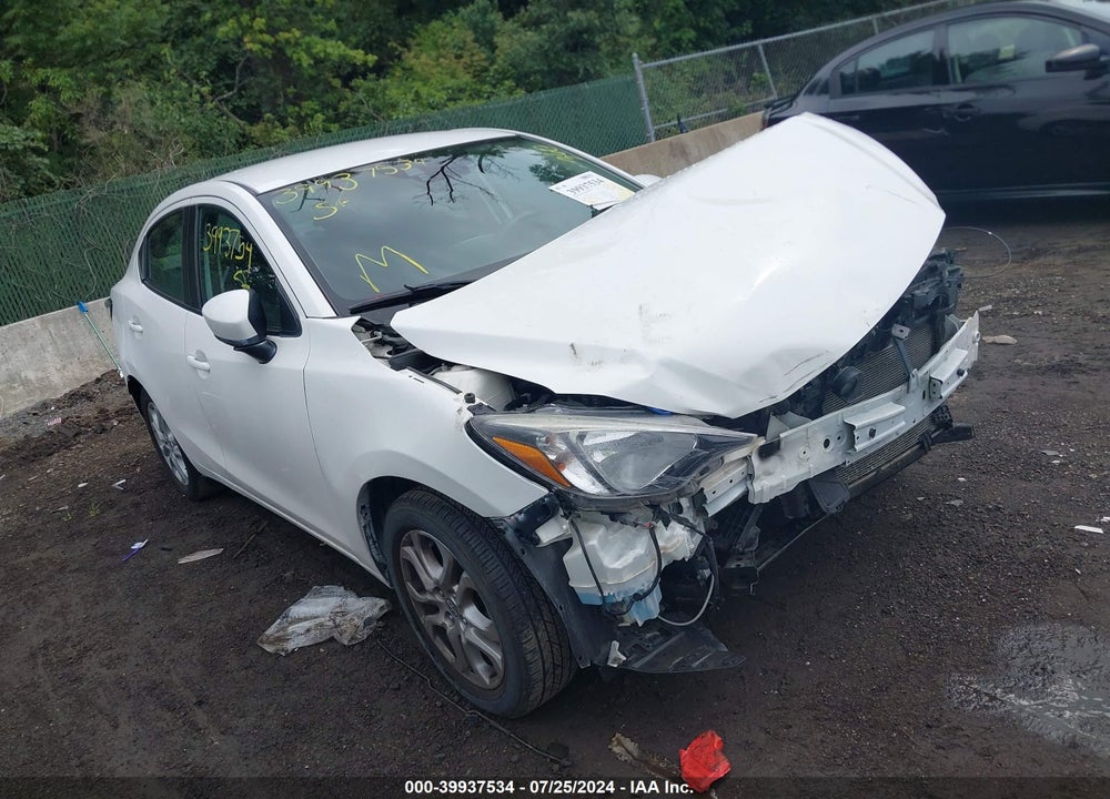 2016 SCION IA VIN: 3MYDLBZV6GY133110
