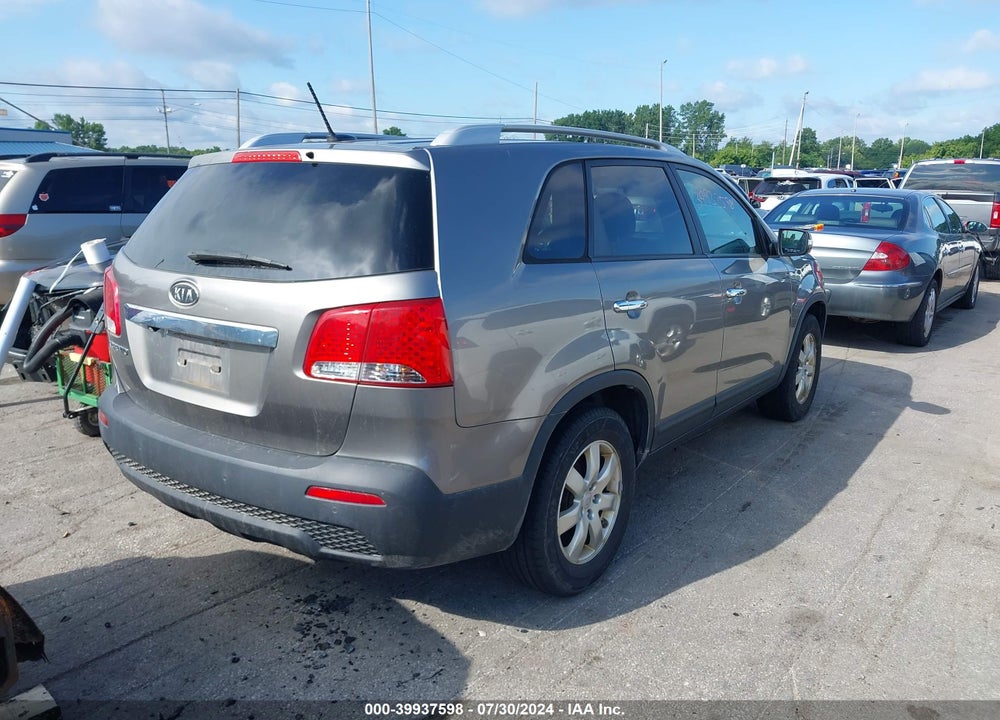2011 KIA SORENTO LX VIN: 5XYKT3A12BG090791
