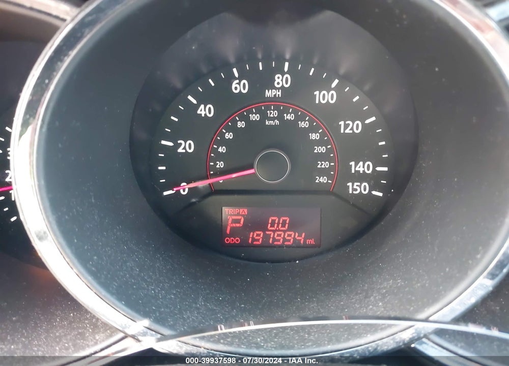 2011 KIA SORENTO LX VIN: 5XYKT3A12BG090791