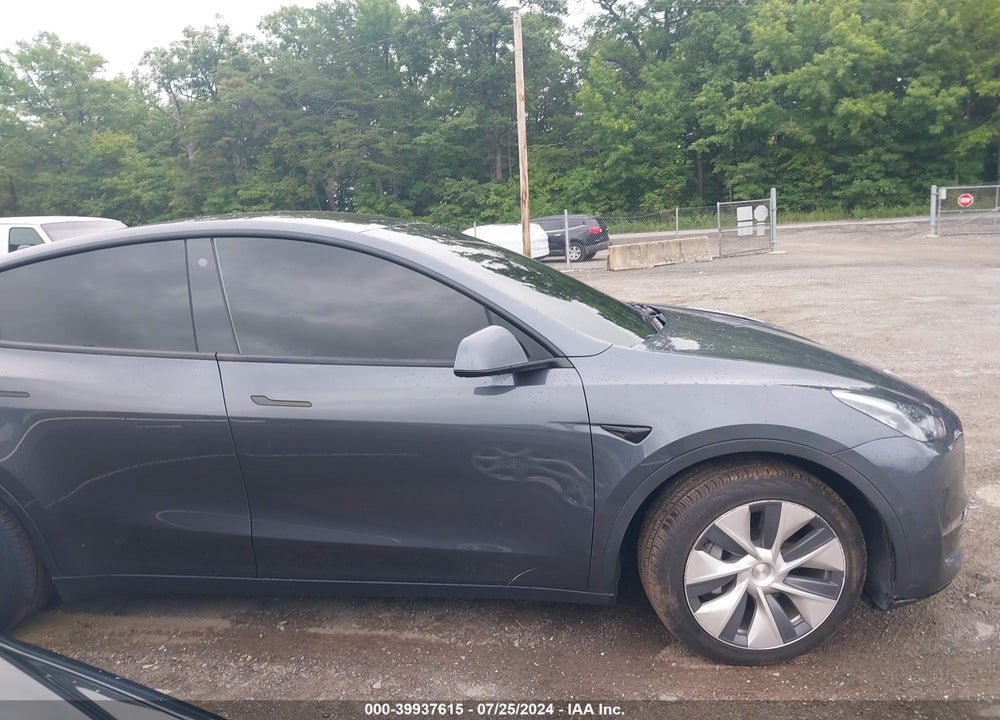 2021 TESLA MODEL Y LONG RANGE DUAL MOTOR ALL-WHEEL DRIVE VIN: 5YJYGDEE8MF088717