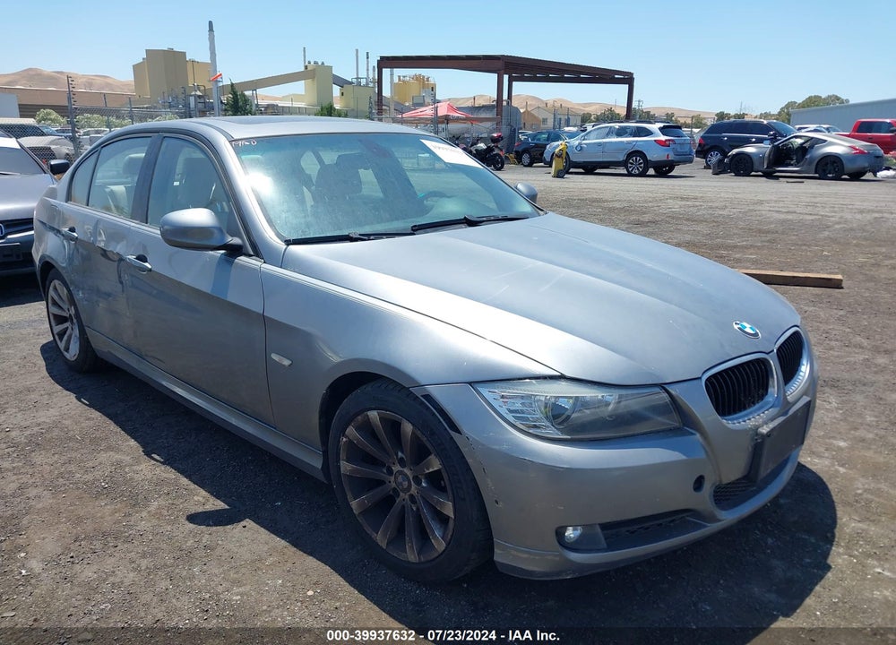 2009 BMW 328I VIN: WBAPH77529NM45841