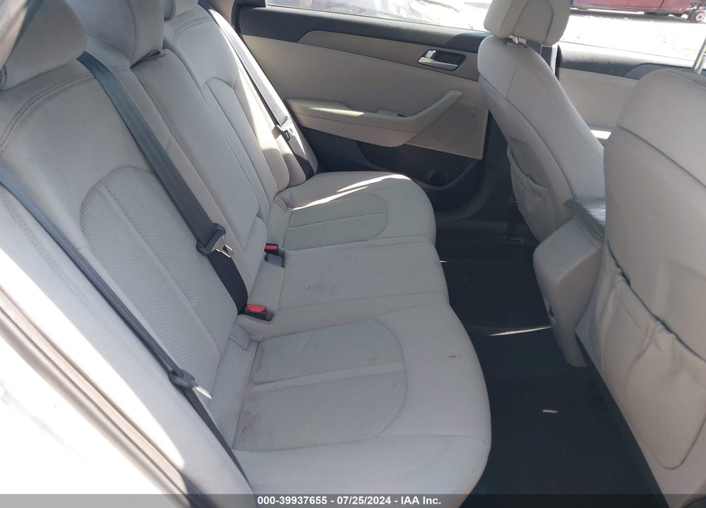 2016 HYUNDAI SONATA SE VIN: 5NPE24AF8GH359880