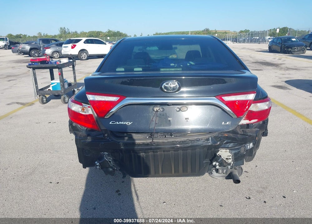 2015 TOYOTA CAMRY LE VIN: 4T1BF1FK8FU028549
