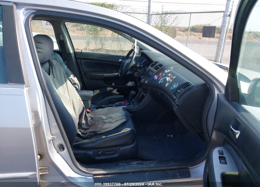 2004 HONDA ACCORD 3.0 EX VIN: 1HGCM66504A076228