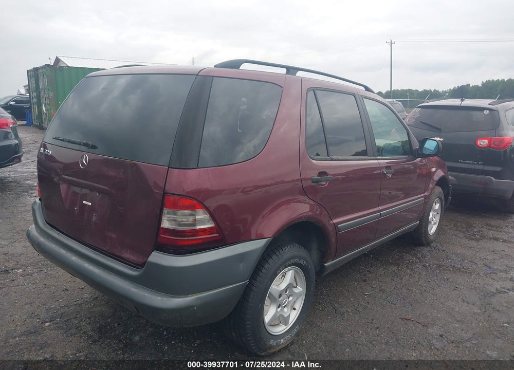 1998 MERCEDES-BENZ ML 320 CLASSIC VIN: 4JGAB54E0WA043799
