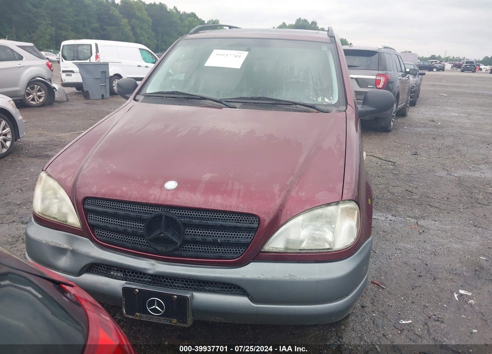 1998 MERCEDES-BENZ ML 320 CLASSIC VIN: 4JGAB54E0WA043799