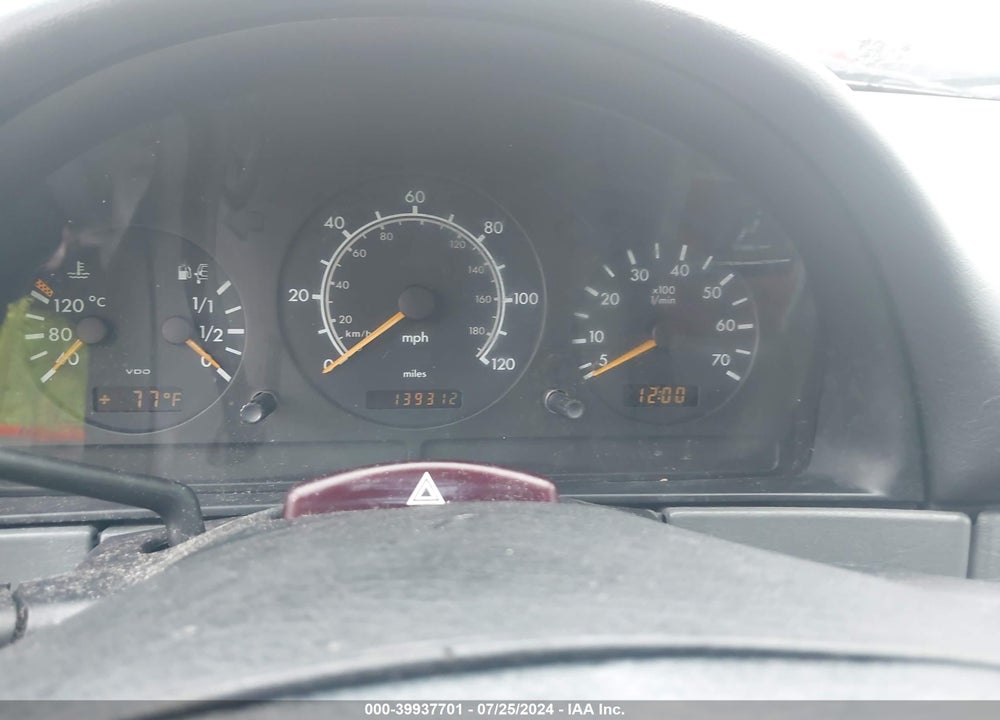 1998 MERCEDES-BENZ ML 320 CLASSIC VIN: 4JGAB54E0WA043799