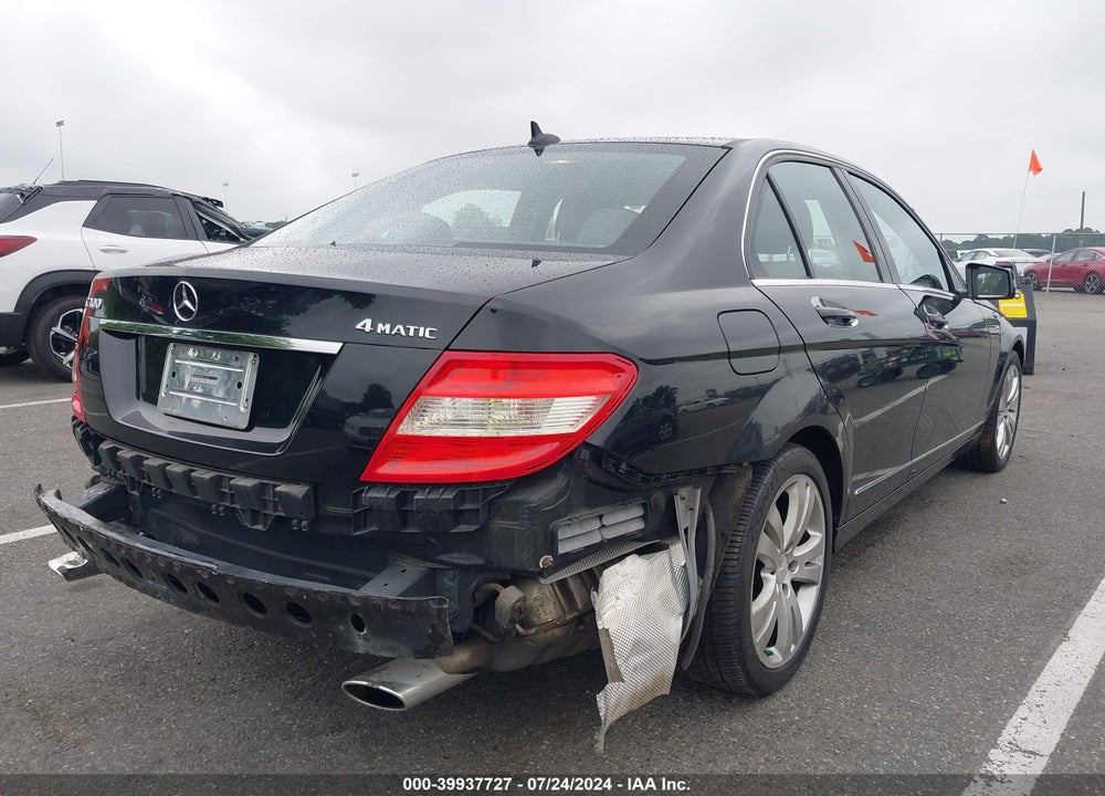 2011 MERCEDES-BENZ C 300 LUXURY 4MATIC/SPORT 4MATIC VIN: WDDGF8BB4BR179674