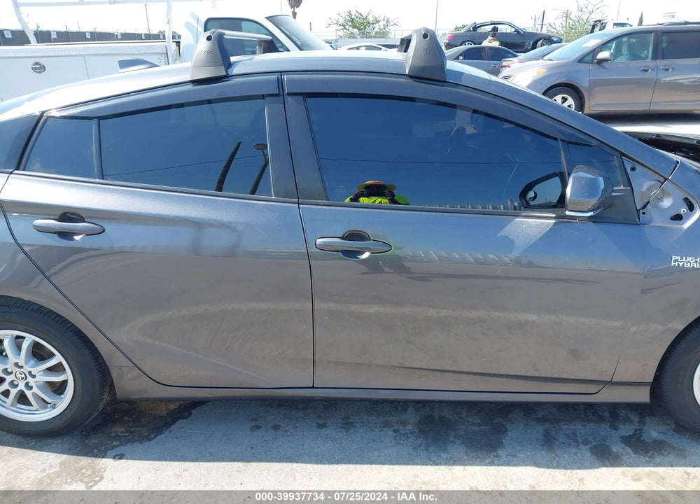 2021 TOYOTA PRIUS PRIME LE VIN: JTDKAMFP7M3191227