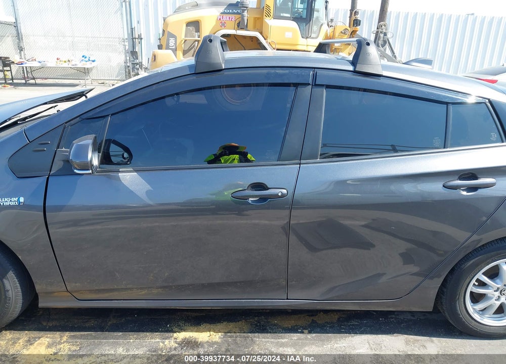 2021 TOYOTA PRIUS PRIME LE VIN: JTDKAMFP7M3191227
