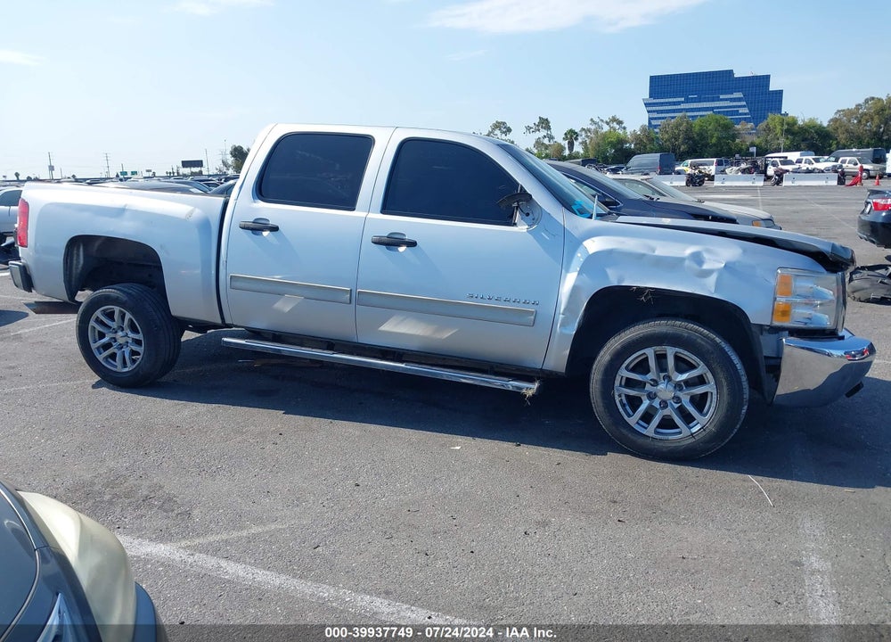 2013 CHEVROLET SILVERADO 1500 LT VIN: 3GCPKSE76DG363513