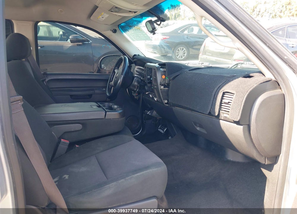 2013 CHEVROLET SILVERADO 1500 LT VIN: 3GCPKSE76DG363513