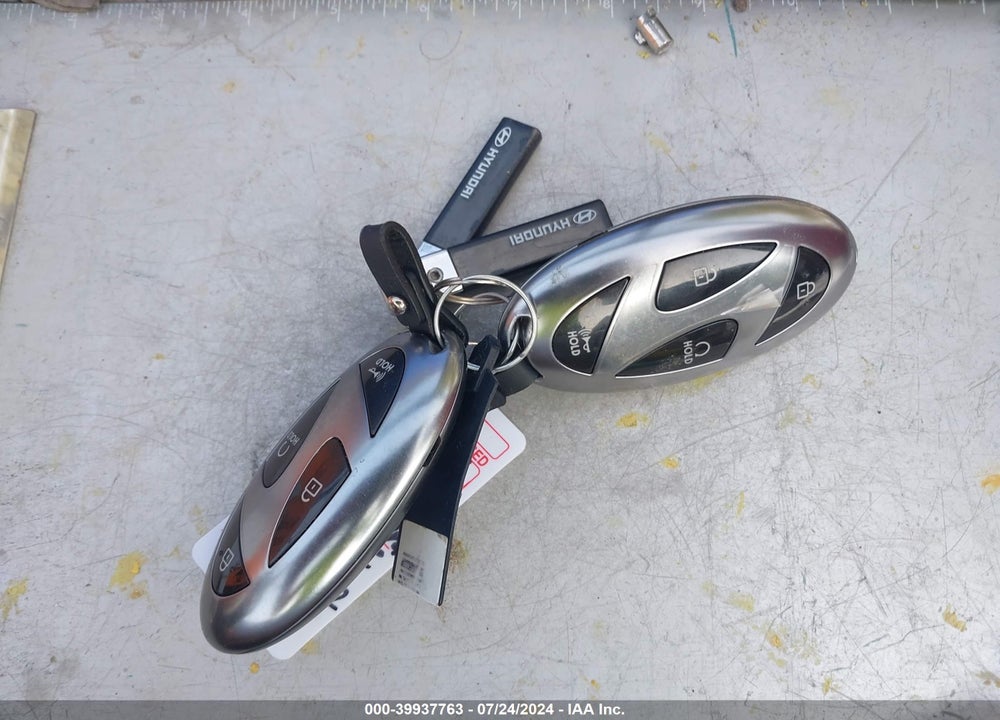 2024 HYUNDAI ELANTRA LIMITED VIN: KMHLP4DG3RU706632