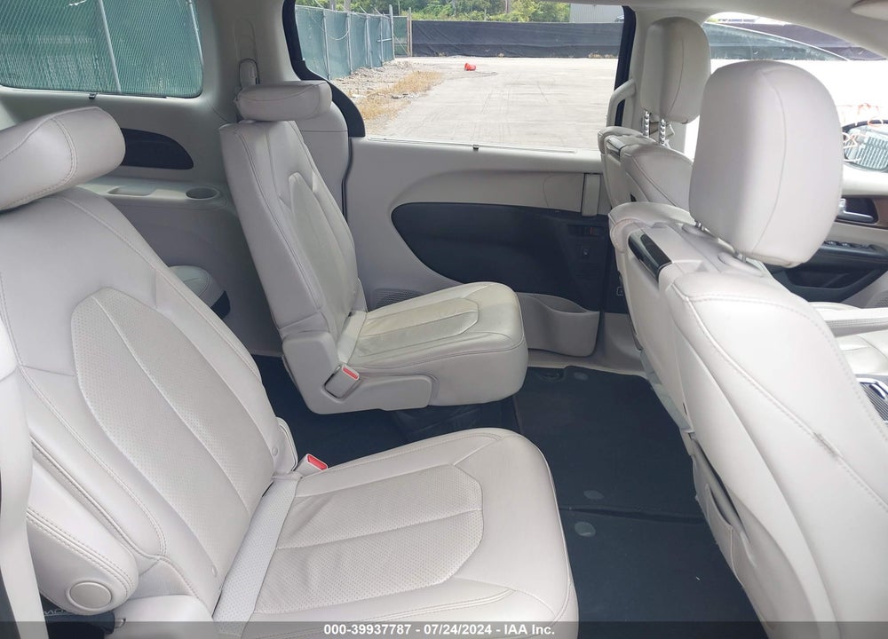 2017 CHRYSLER PACIFICA TOURING L PLUS VIN: 2C4RC1EG6HR734606
