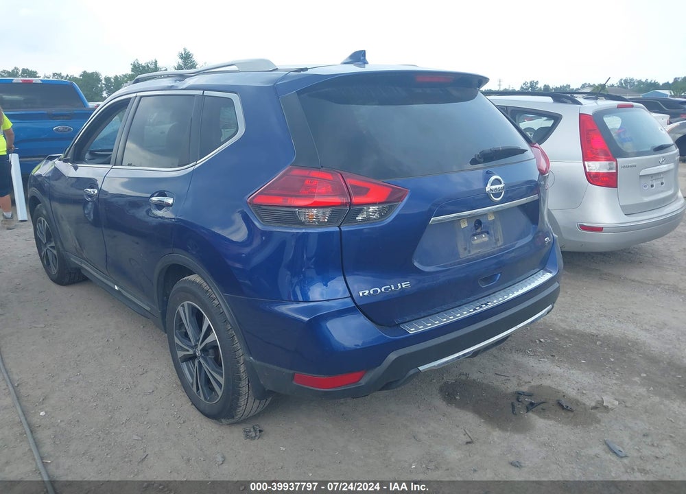 2017 NISSAN ROGUE SL VIN: 5N1AT2MT3HC760635
