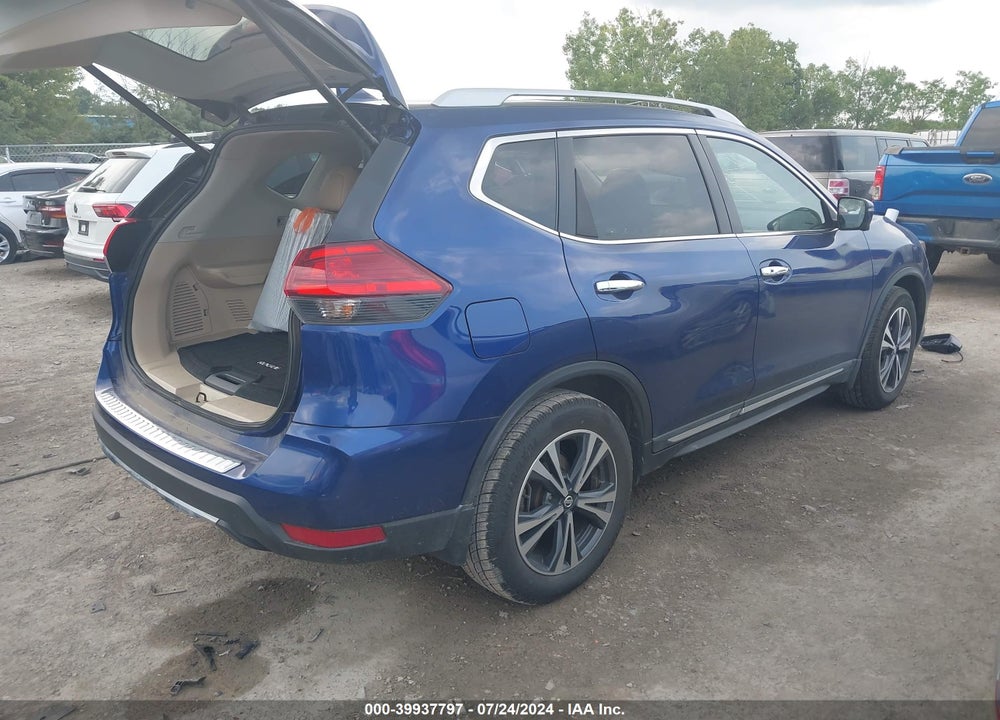 2017 NISSAN ROGUE SL VIN: 5N1AT2MT3HC760635