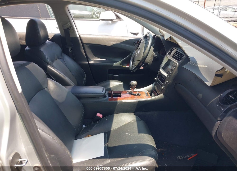 2008 LEXUS IS 250 VIN: JTHBK262X85058332