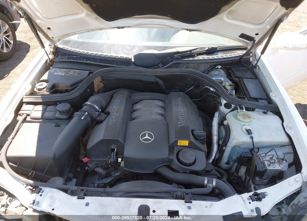 2000 MERCEDES-BENZ CLK 320 VIN: WDBLK65G2YT042355