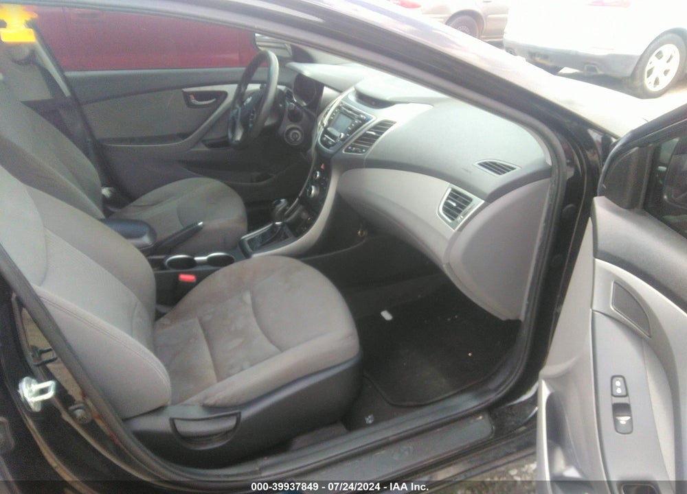 2015 HYUNDAI ELANTRA SE VIN: 5NPDH4AE9FH607506