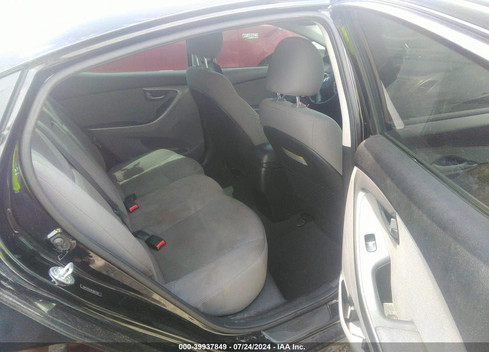 2015 HYUNDAI ELANTRA SE VIN: 5NPDH4AE9FH607506
