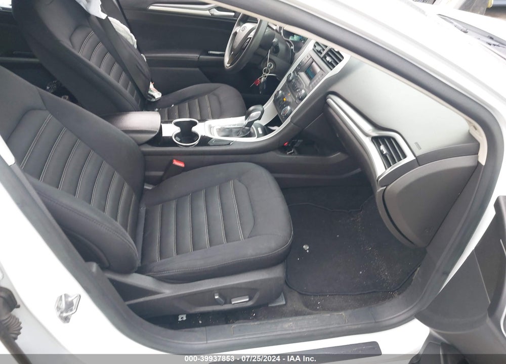 2015 FORD FUSION SE VIN: 1FA6P0HD6F5123901