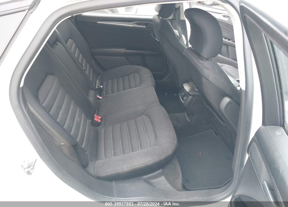 2015 FORD FUSION SE VIN: 1FA6P0HD6F5123901