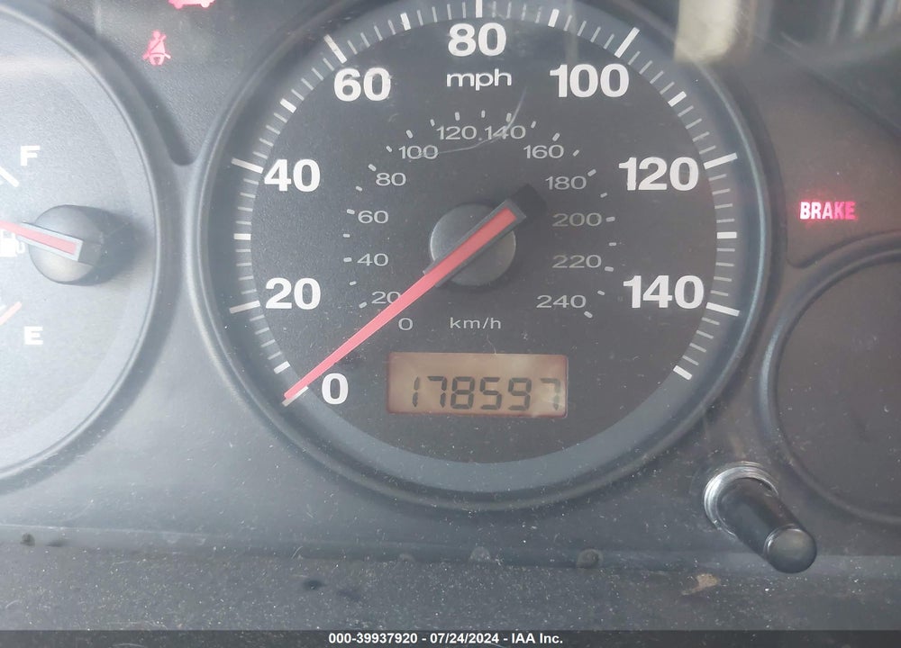 2002 HONDA CIVIC DX VIN: 1HGEM21232L088180