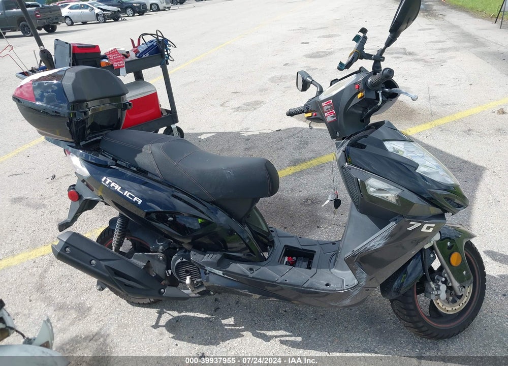2023 YNGF 150CC SCOOTER VIN: LL0TCKPSXPG000344