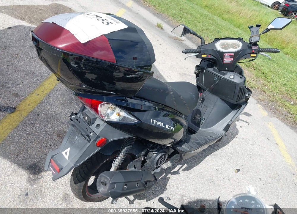 2023 YNGF 150CC SCOOTER VIN: LL0TCKPSXPG000344