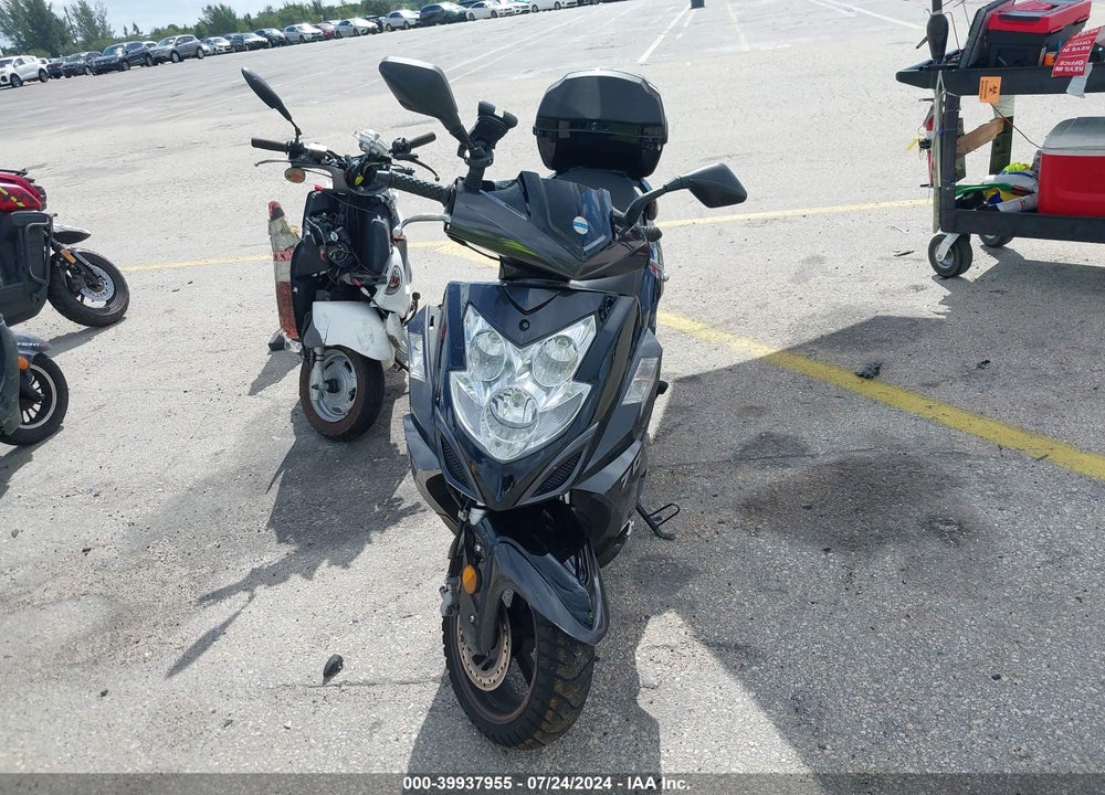 2023 YNGF 150CC SCOOTER VIN: LL0TCKPSXPG000344