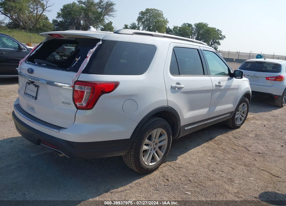 2018 FORD EXPLORER XLT VIN: 1FM5K8D81JGA00382