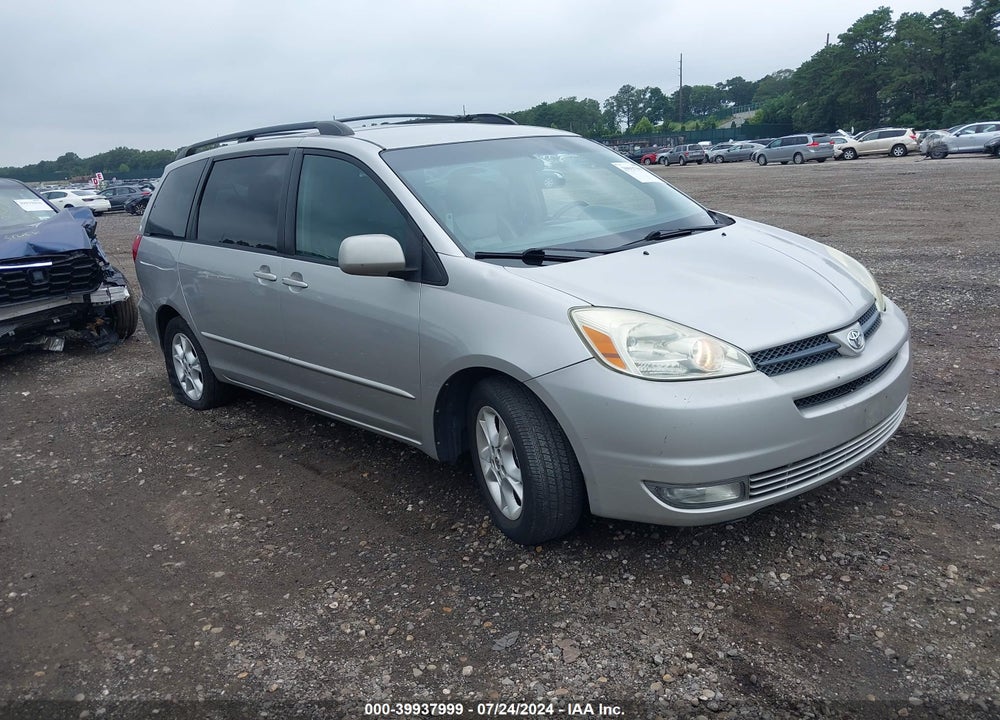 2004 TOYOTA SIENNA XLE VIN: 5TDZA22C14S037634